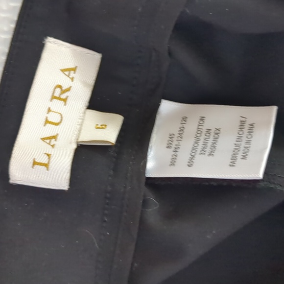 24. LAURA Black Capris - 6 - Picture 3 of 8